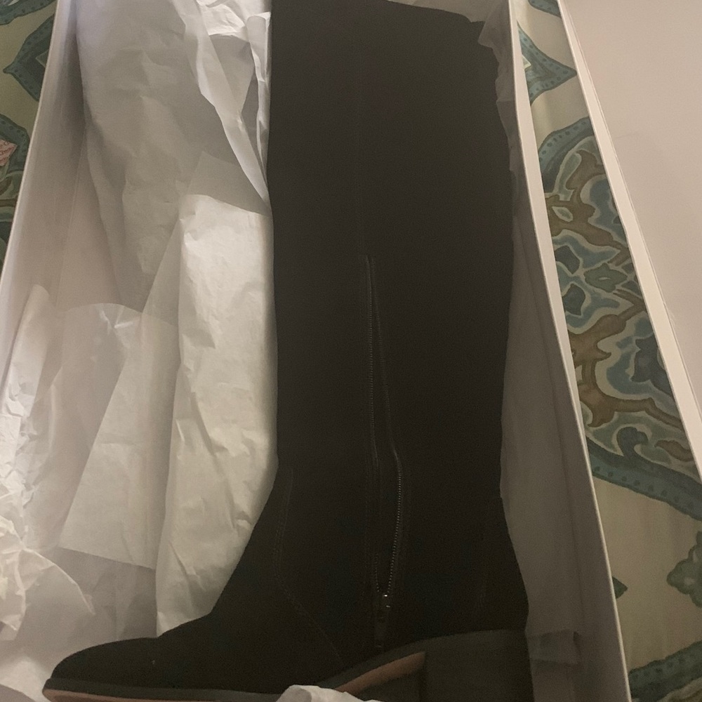 Corso Como knee high black suede boot. Sz 8 NEW!